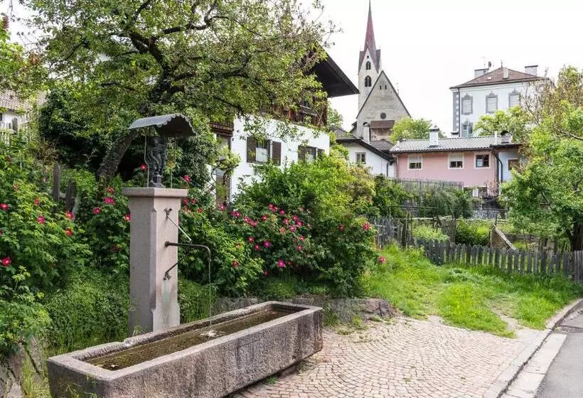 Majatalo Garni Pramstrahler