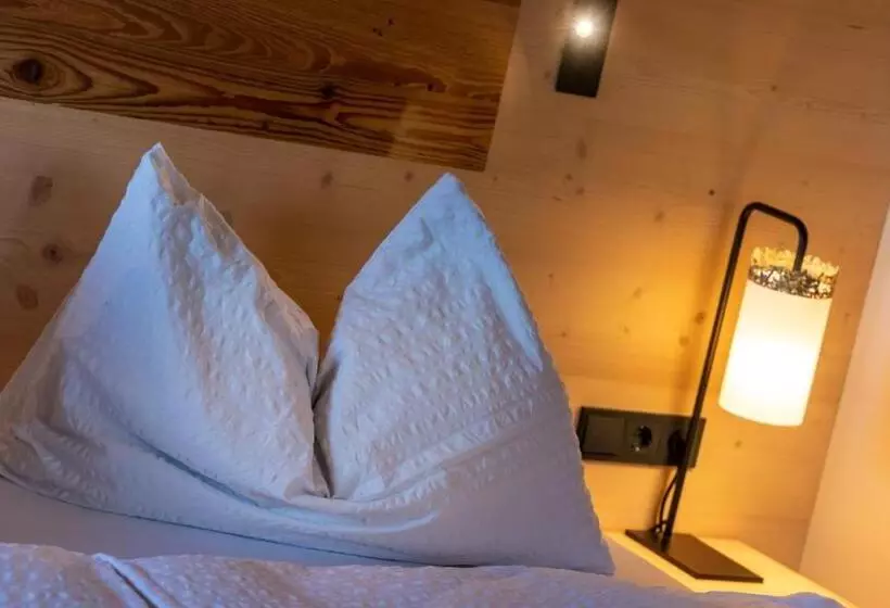 Majatalo Garni Pramstrahler