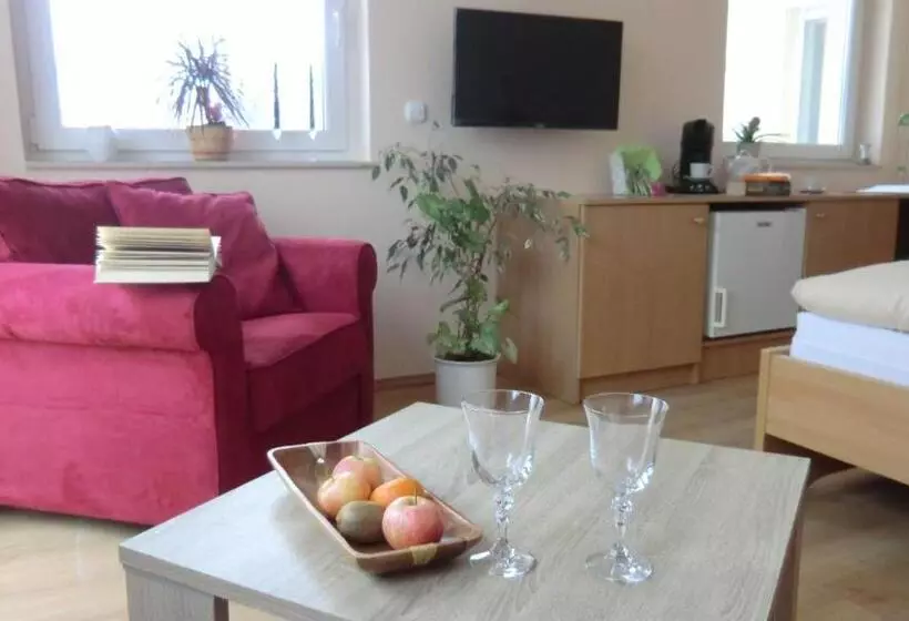 Majatalo Gästehaus Stein