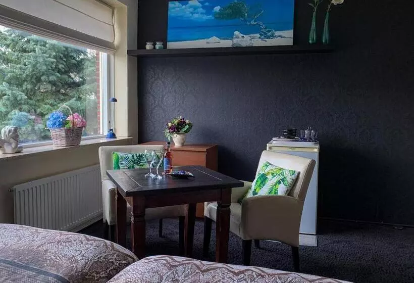 Majatalo Kluiskade 24 Maasland