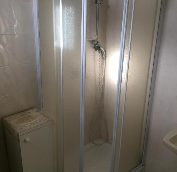 مبيت وإفطار Oikos