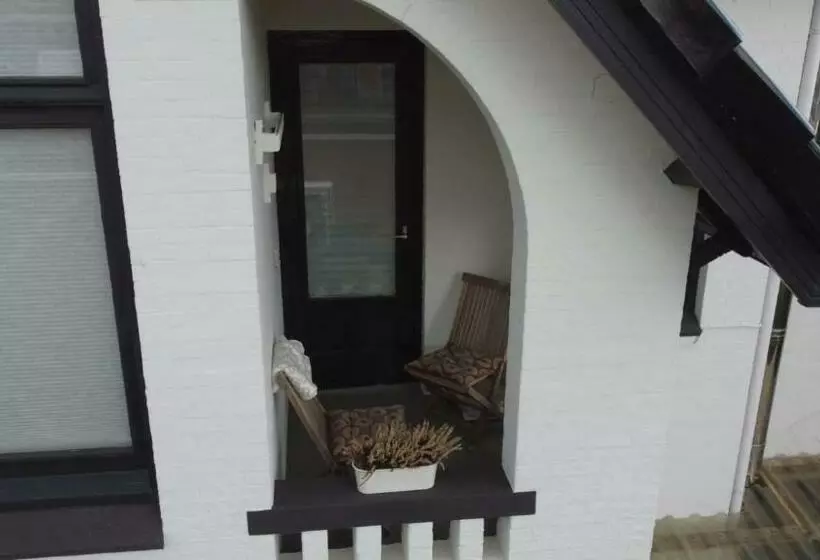 ベッドアンドブレックファースト Villa Kakelbont