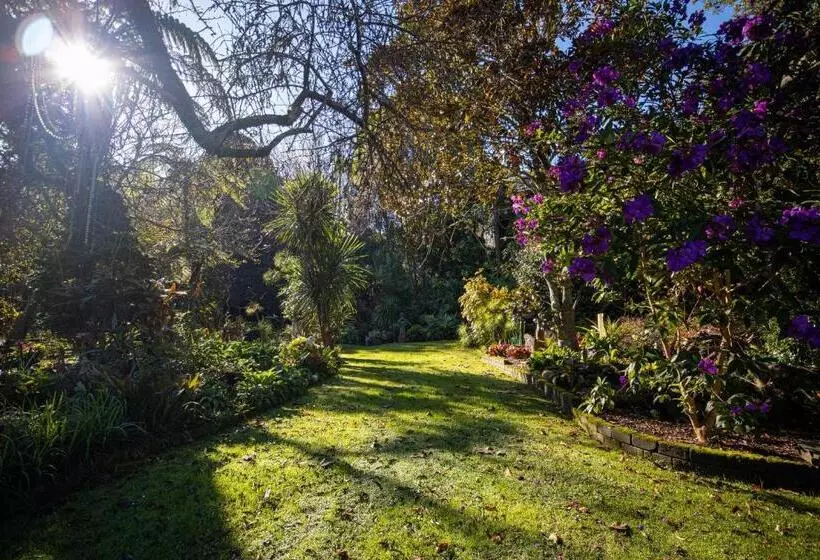 تختخواب و صبحانه Waimoana Garden Accommodation