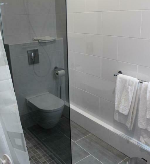 בית מלון כפרי Le Lion D Or