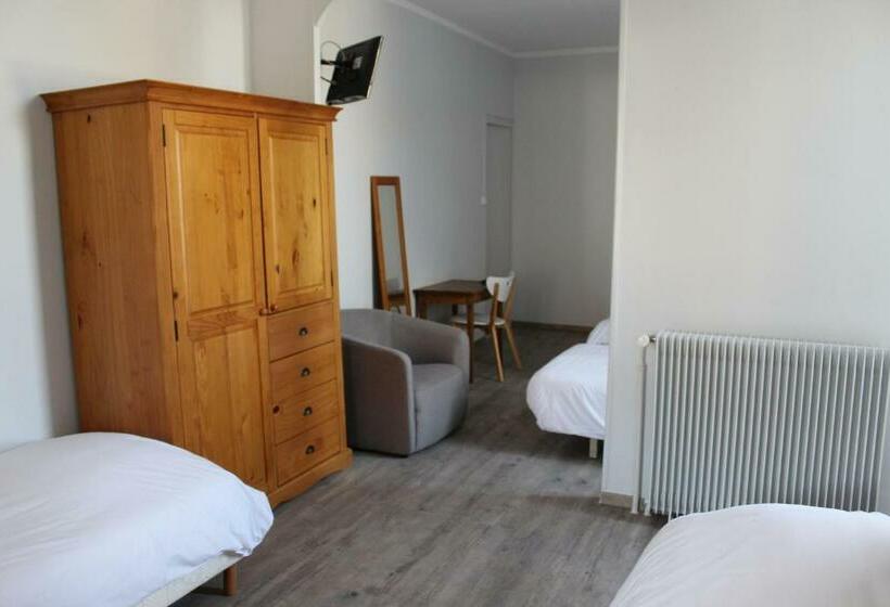 בית מלון כפרי Le Lion D Or