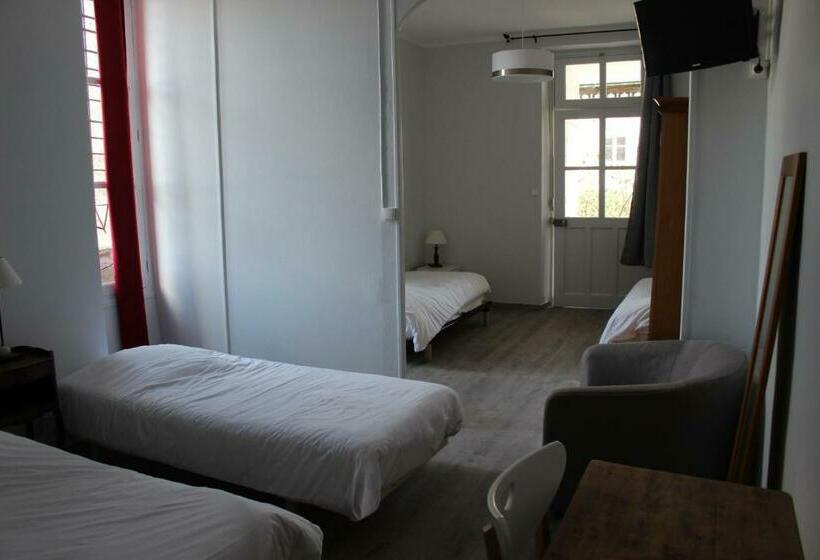 בית מלון כפרי Le Lion D Or