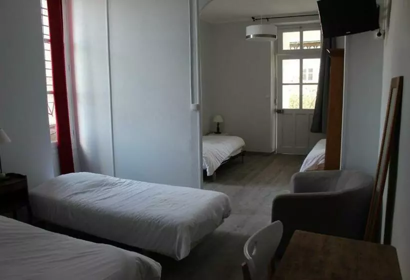 Hotelli Le Lion D Or