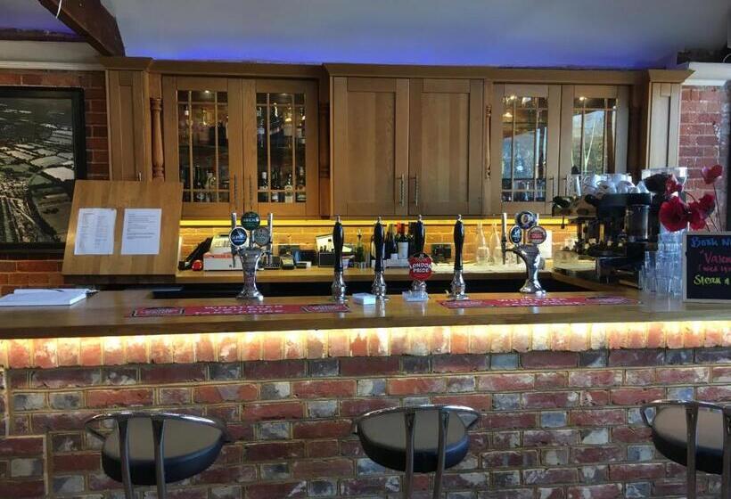 Hotel The White Hart Pub And Rooms