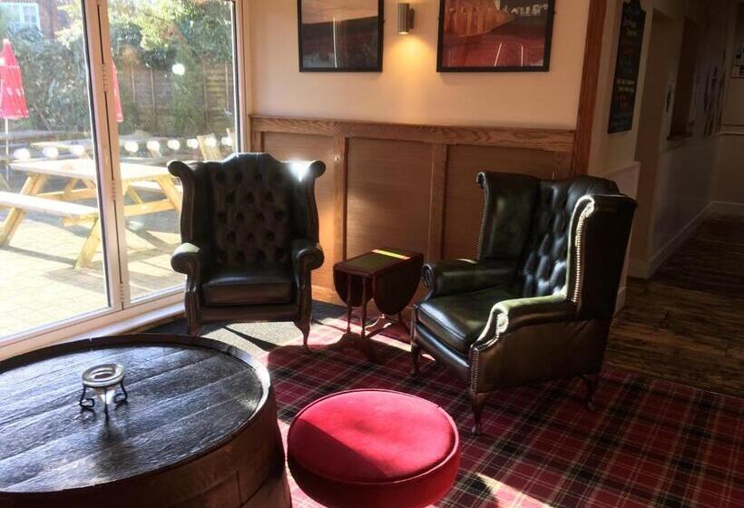 Hotel The White Hart Pub And Rooms