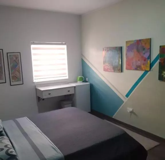 پانسیون Cosy Home By The Sea