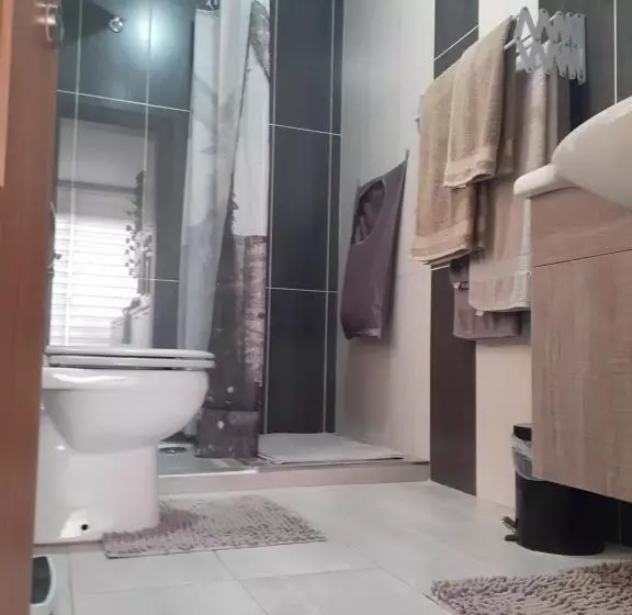 پانسیون Cosy Home By The Sea