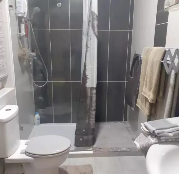 پانسیون Cosy Home By The Sea