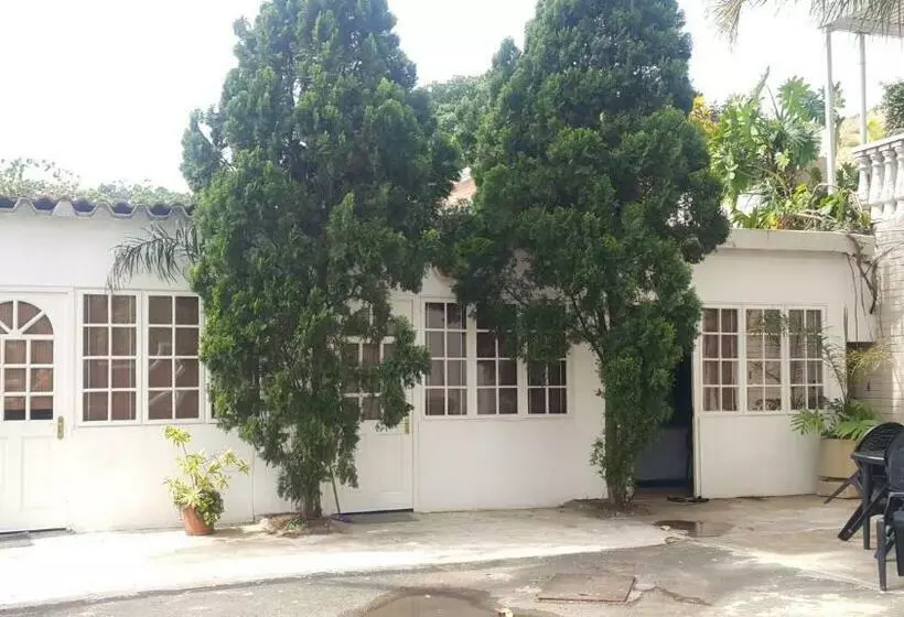 پانسیون Pastel Cottages