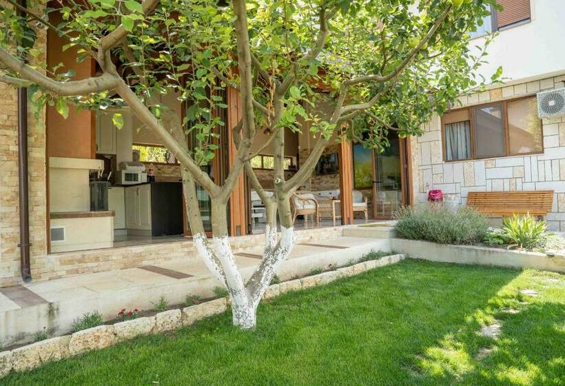 פנסיון Villa Mak