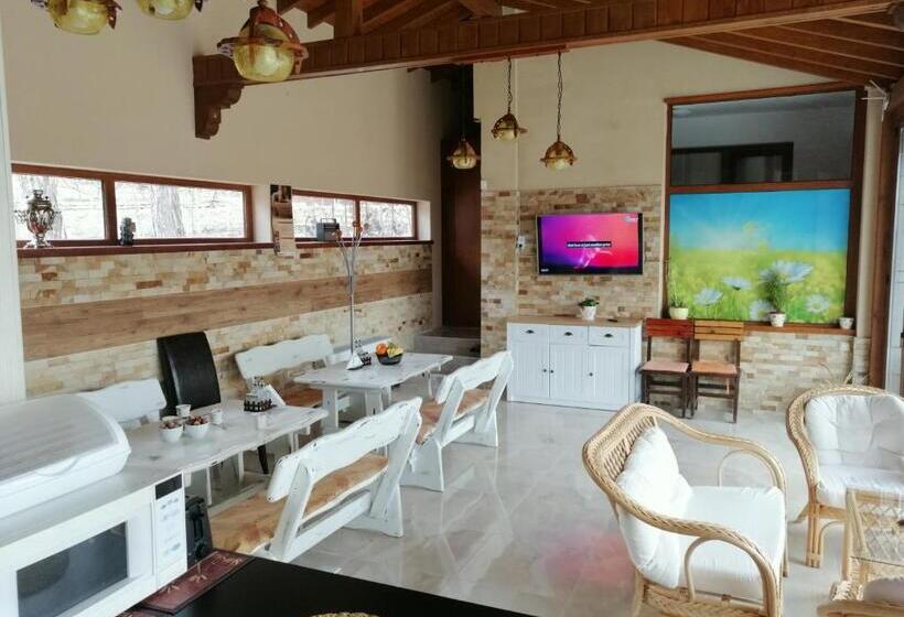 פנסיון Villa Mak