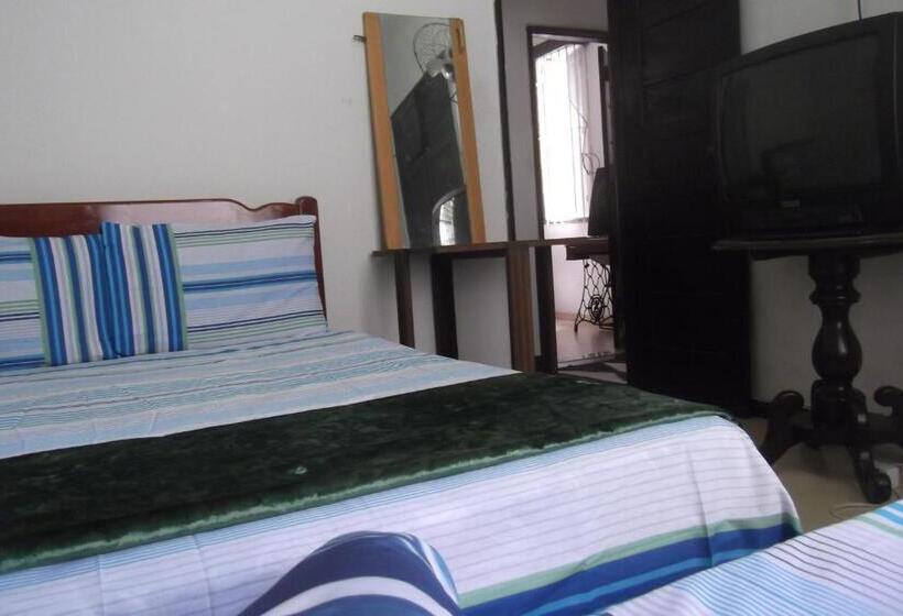 Tião Botelho Guest House