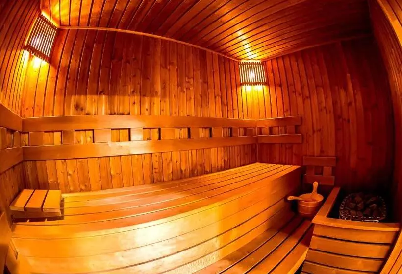 Aamiaismajoitus (B&B) Cvse Clubház és Panzió