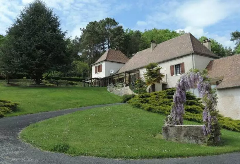 ベッドアンドブレックファースト Le Jardin Des Paons