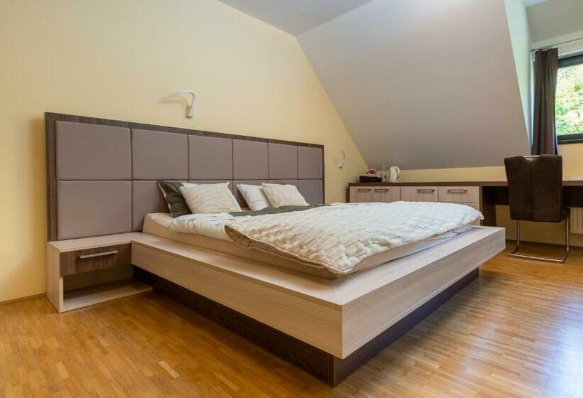 هتل Dvorec Trebnik   Sobe