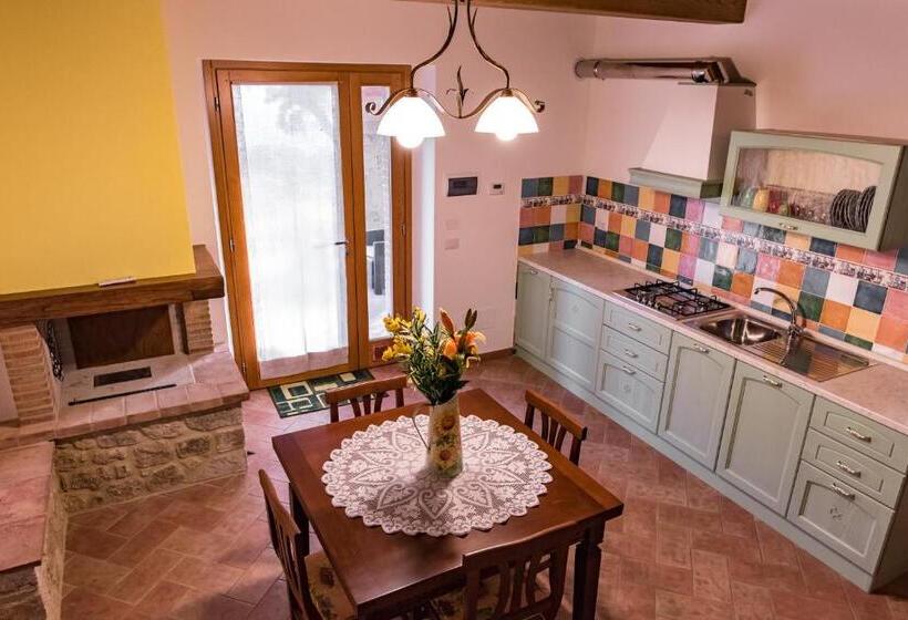 בית מלון כפרי La Sorgente Del Radicino