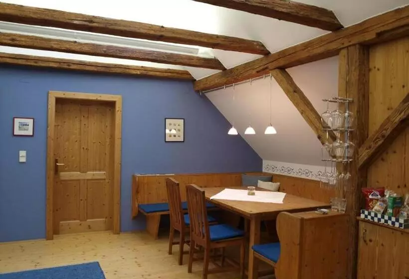 Pensió Weingut Tauss