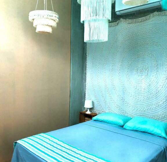 ユースホステル Hostal Tortuga