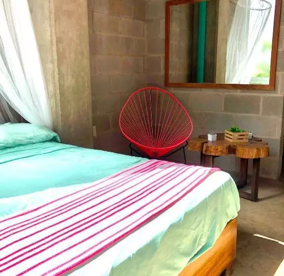 ユースホステル Hostal Tortuga