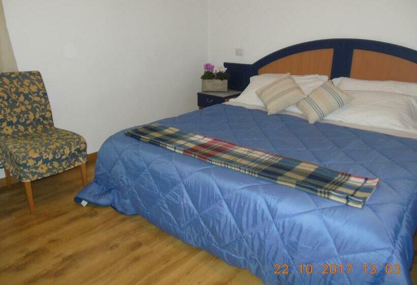 Общежитие Locanda Ponte Stella Al Borgo