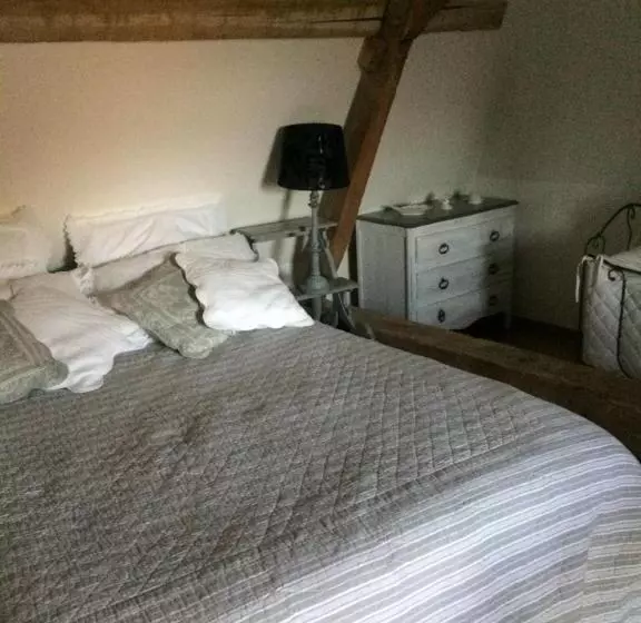 Aamiaismajoitus (B&B) La Moulinière, Jolie Longère Du Xviiè