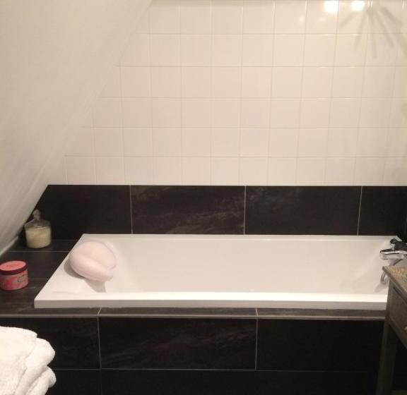 צימר La Moulinière, Jolie Longère Du Xviiè