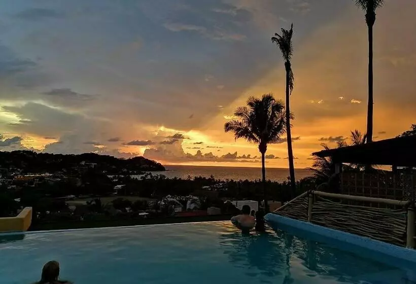 Hotelli Villa Los Corales