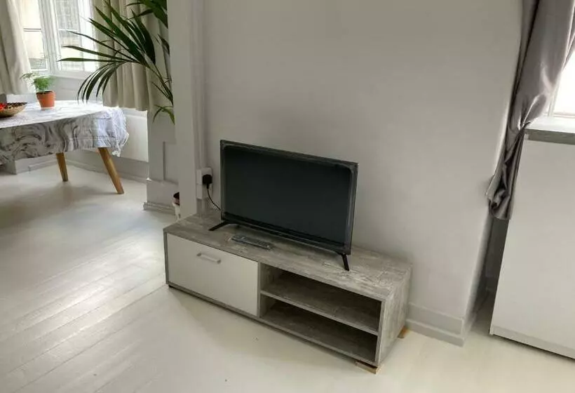 Majatalo Golden Cross Guesthouse