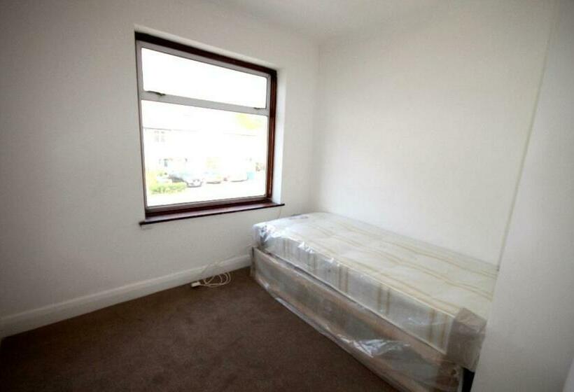 بنسيون Hill Crescent