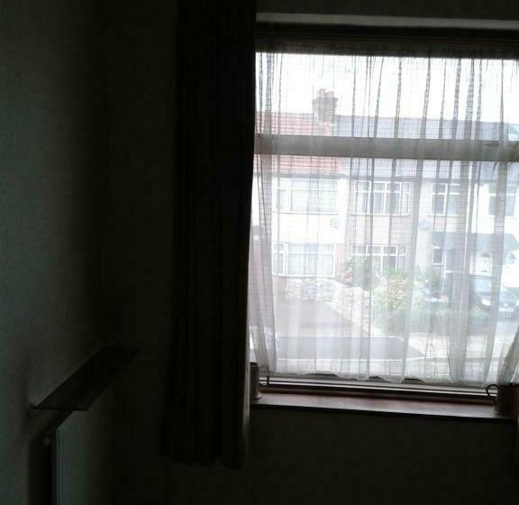 بنسيون Hill Crescent