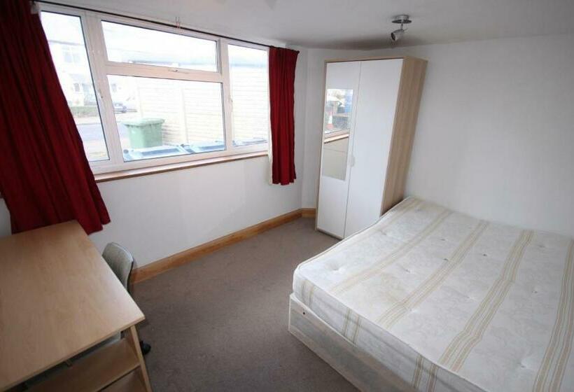 بنسيون Hill Crescent