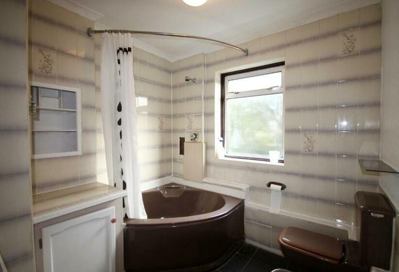 بنسيون Hill Crescent