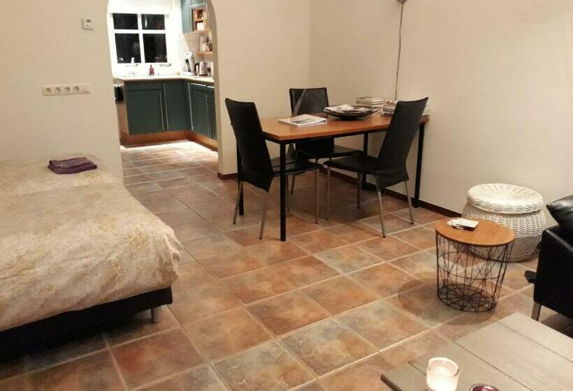 Bed and Breakfast Achter