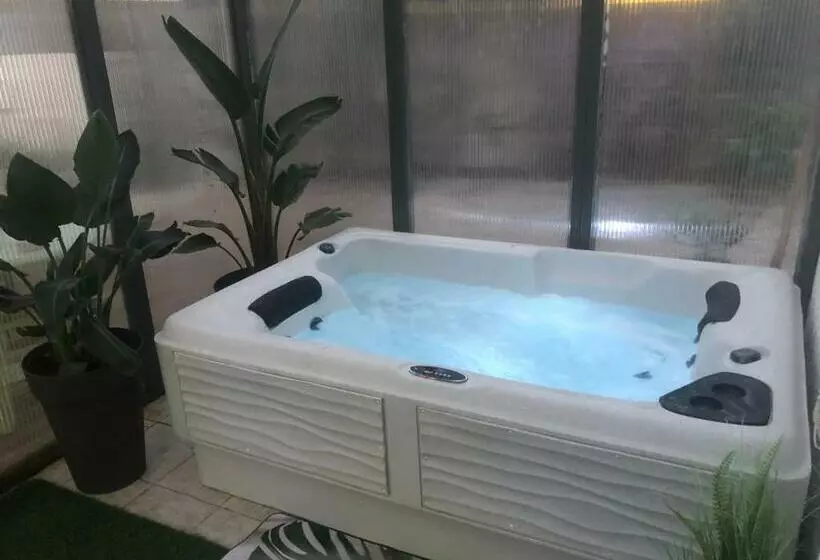تختخواب و صبحانه Chambres D Hôtes Les Oliviers Marignane