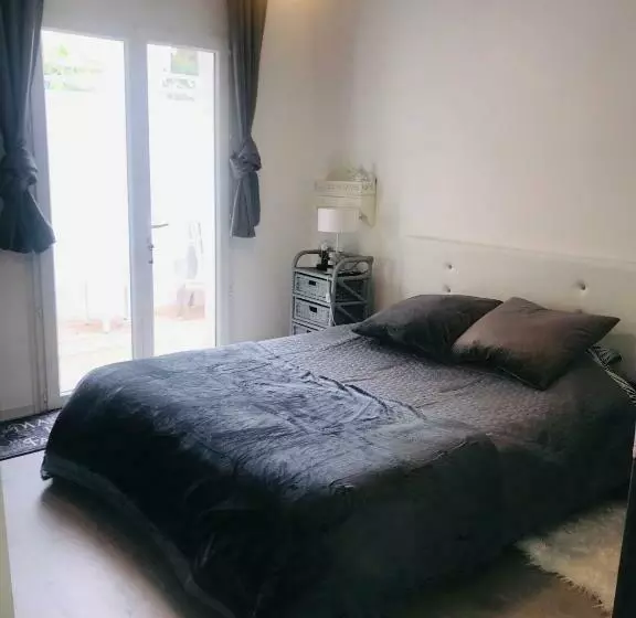 تختخواب و صبحانه Chambres D Hôtes Les Oliviers Marignane