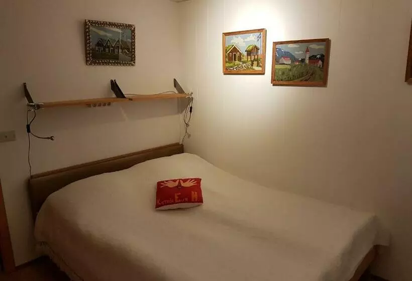 تختخواب و صبحانه Holiday Guesthouse