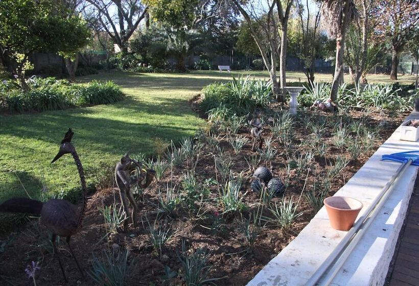 ベッドアンドブレックファースト Private Cottages