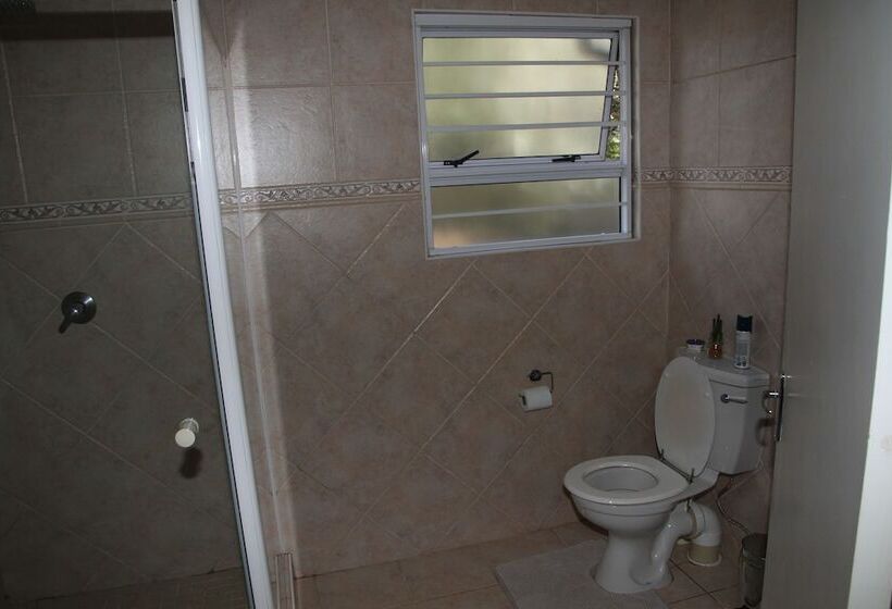 ベッドアンドブレックファースト Private Cottages