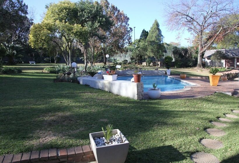 ベッドアンドブレックファースト Private Cottages