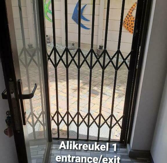 Пансион Alikreukel Accommodation