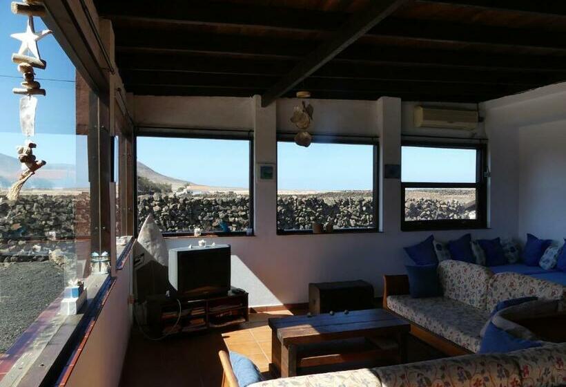 پانسیون Warung