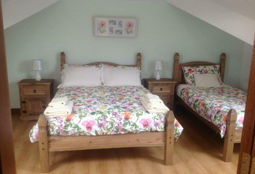 The Rock Equestrian Farm B&b