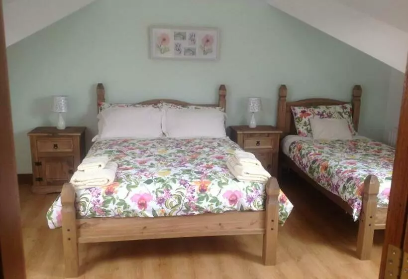 The Rock Equestrian Farm B&b