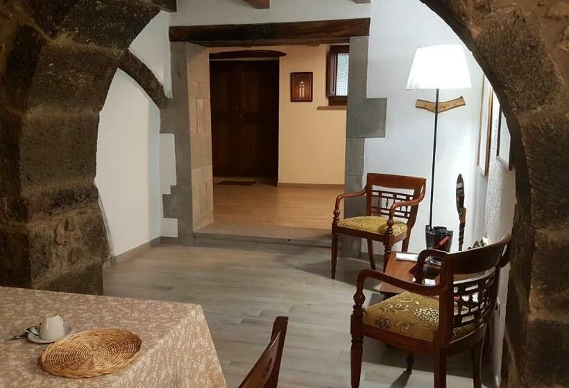مبيت وإفطار The Templars Guesthouse