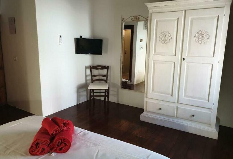 مبيت وإفطار The Templars Guesthouse