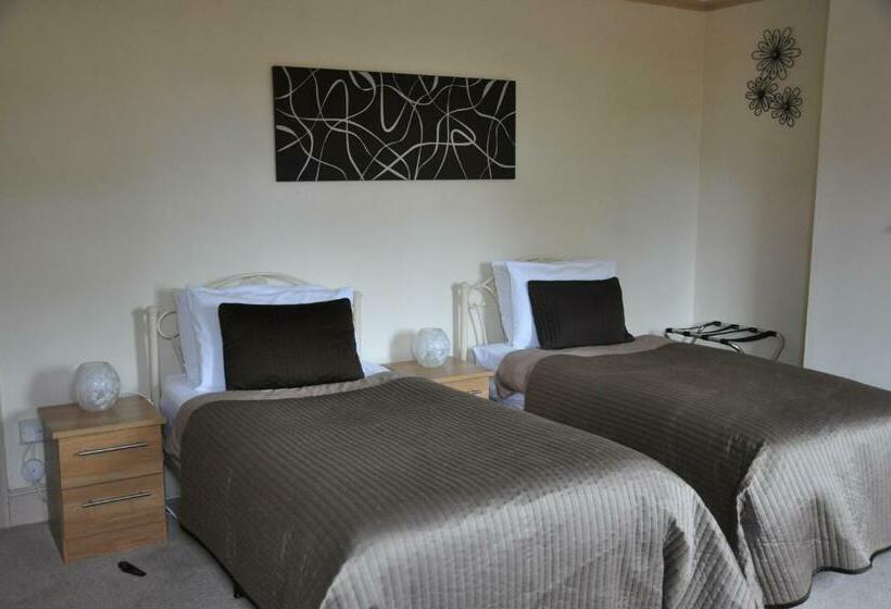 ペンション Holly Tree Guest House